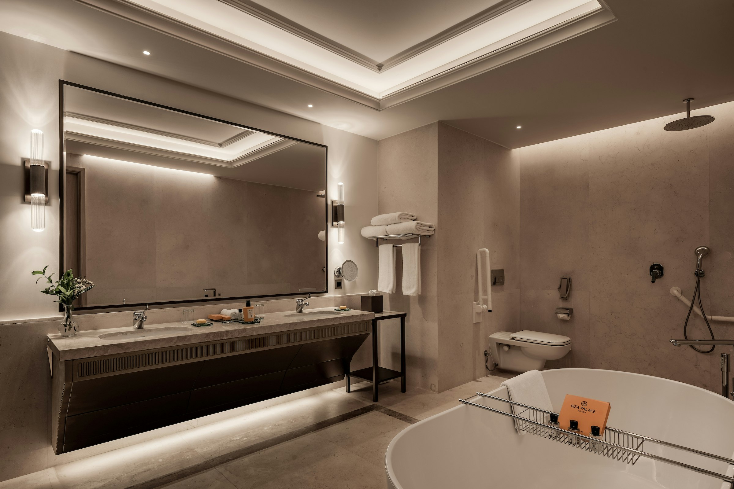 Giza Palace 48/50