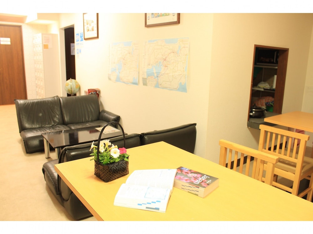 T K Hostel Kobe Sannomiya East 24/37