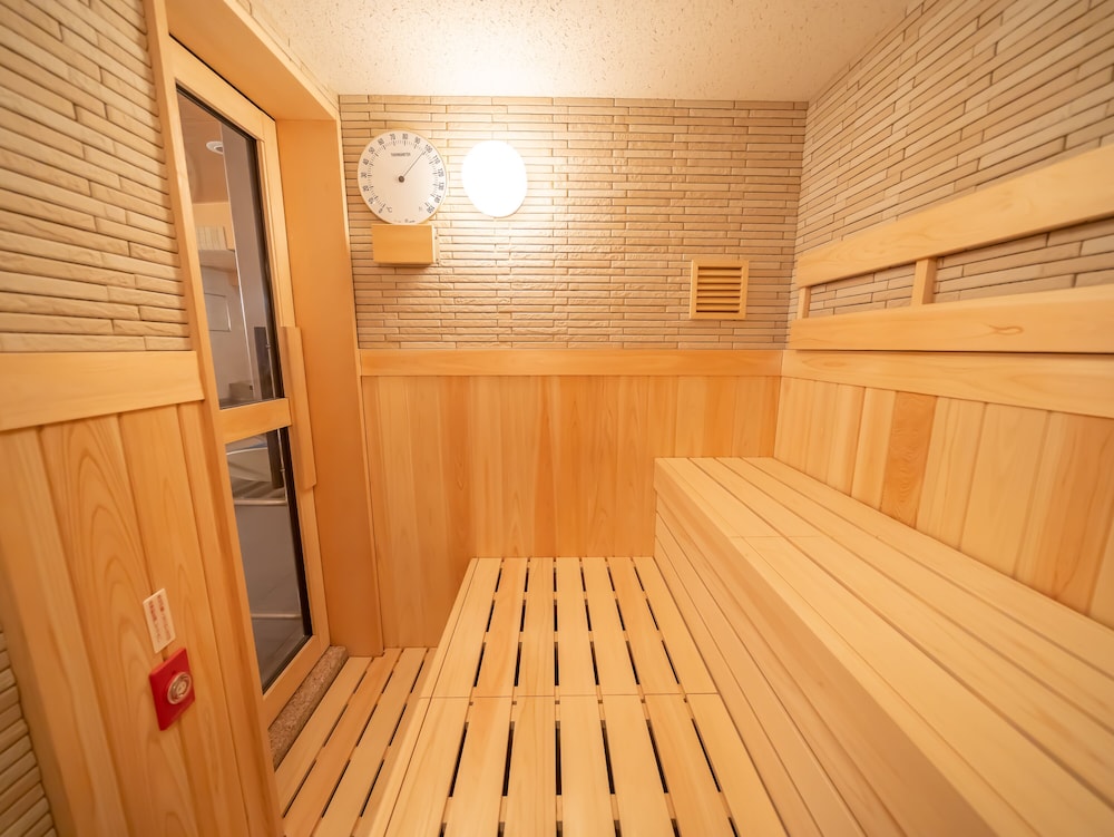 Shinsaibashi Arty Inn 18/35