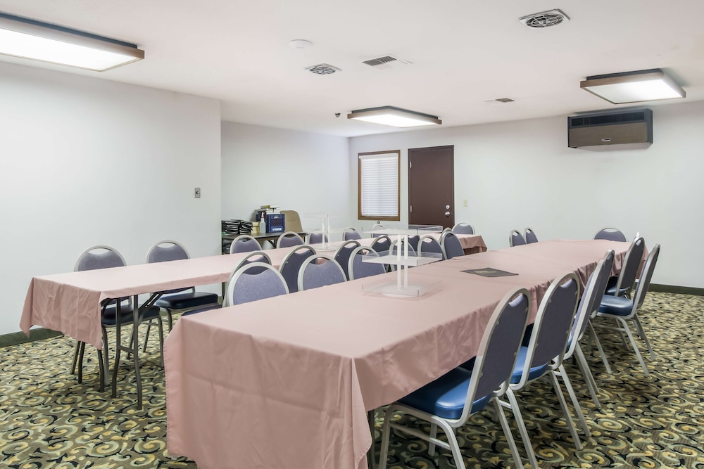 Red Lion Inn Suites Vancouver 41/53