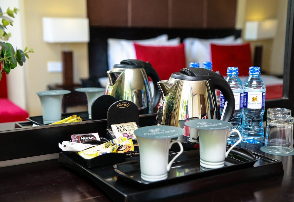 Pegasus Reef Hotel 60/75