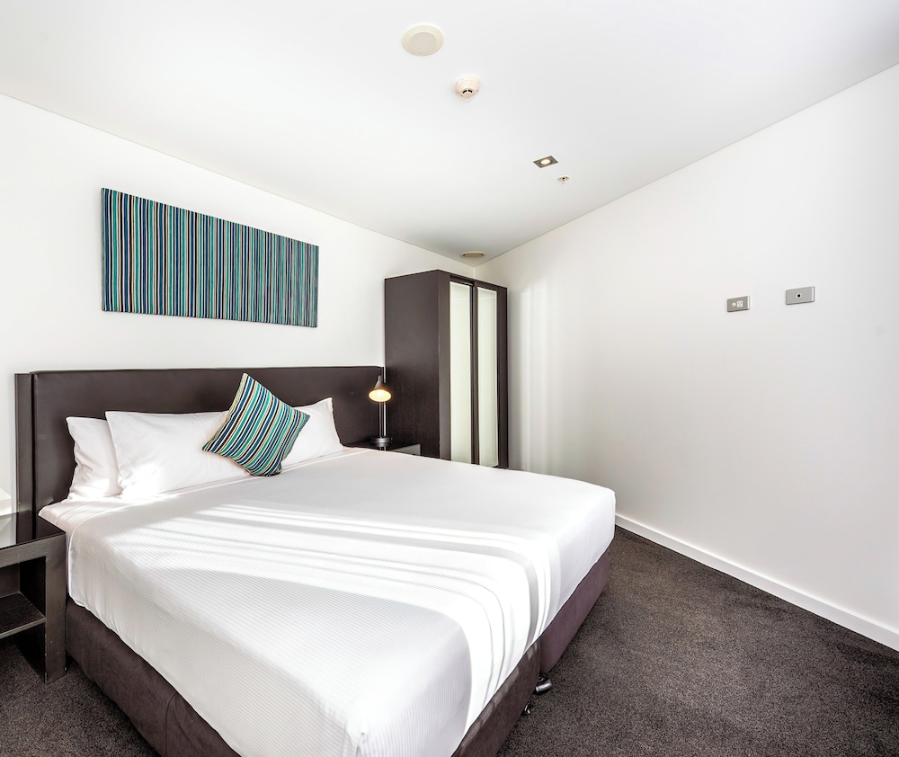 2 Bedrooms, Executive, Apartment, 1 Single and 2 Queen Beds