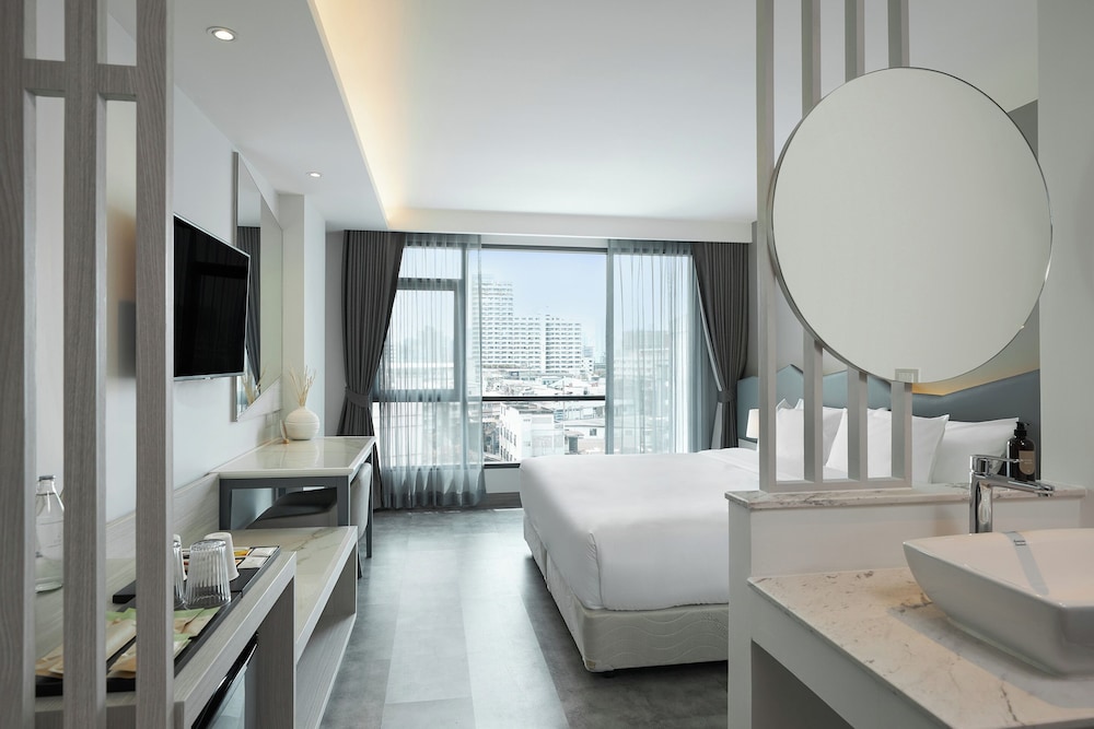 Livable Hotel Bangkok 58/61