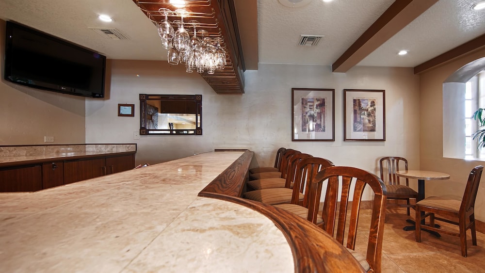 Best Western San Dimas Hotel & Suites 26/40