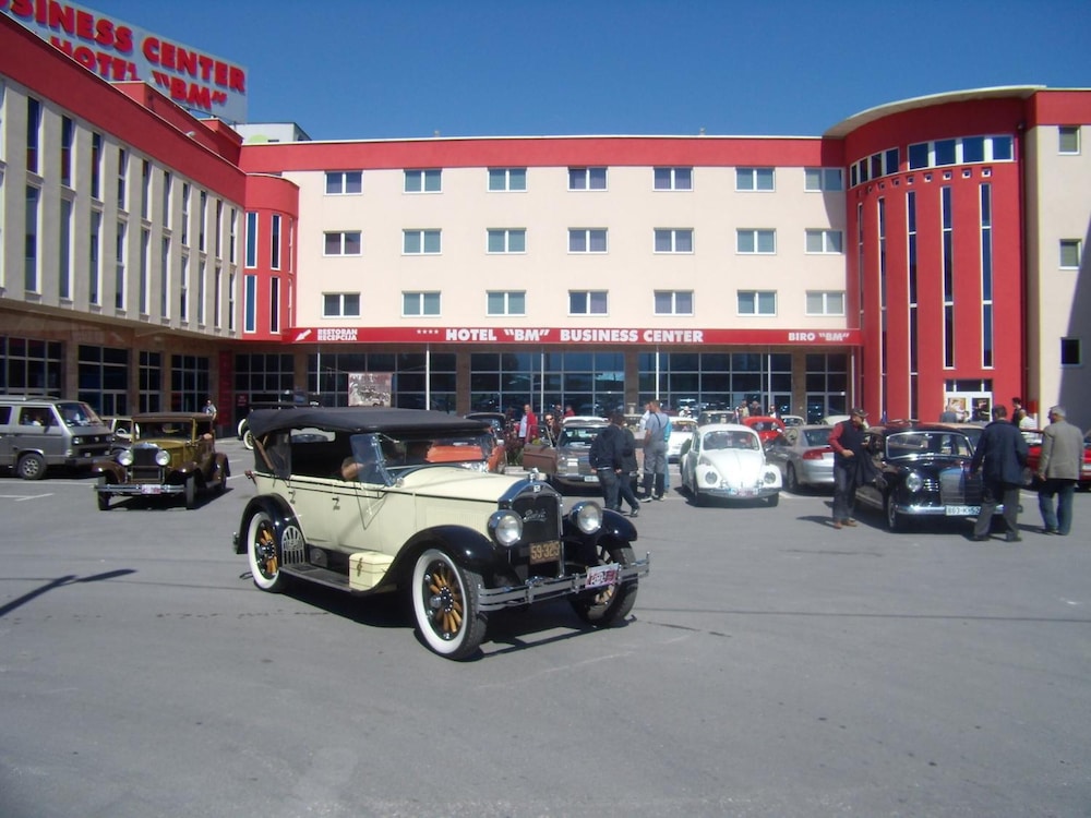 Bm International Hotel 33/38
