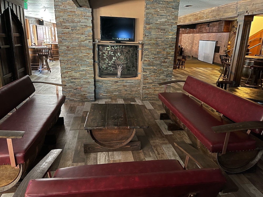 The Historic Brookdale Lodge 42/50