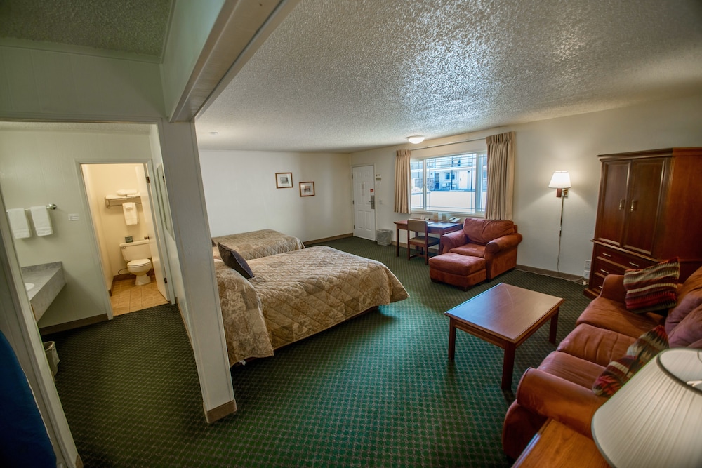 Gateway Inn 61/79