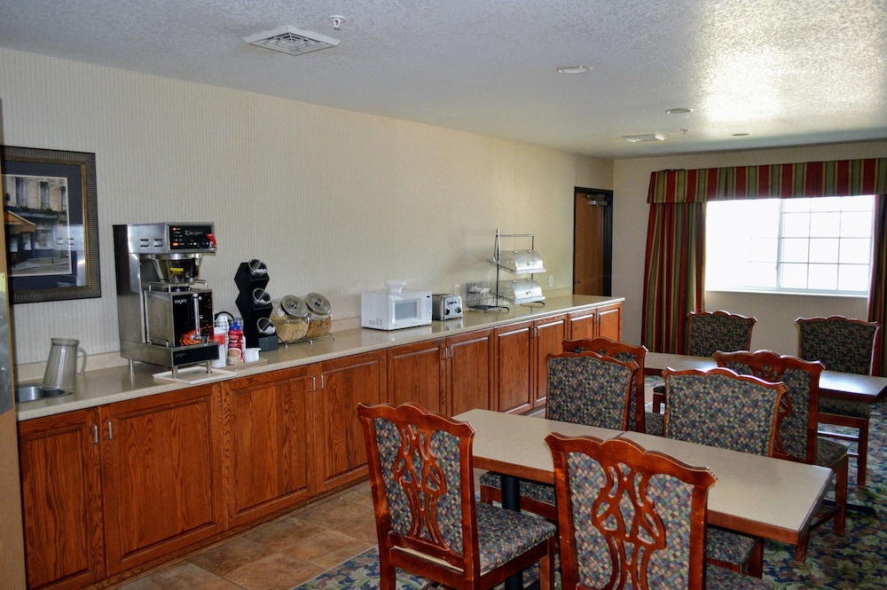 Colfax Inn 45/58