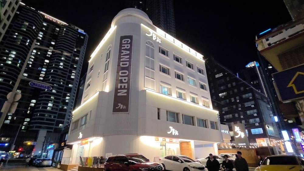 JB Plus Hotel 5/65