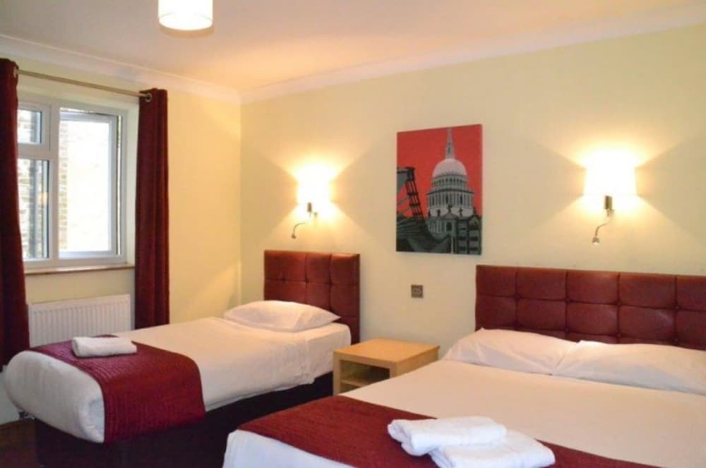 Hotel 65 38/62