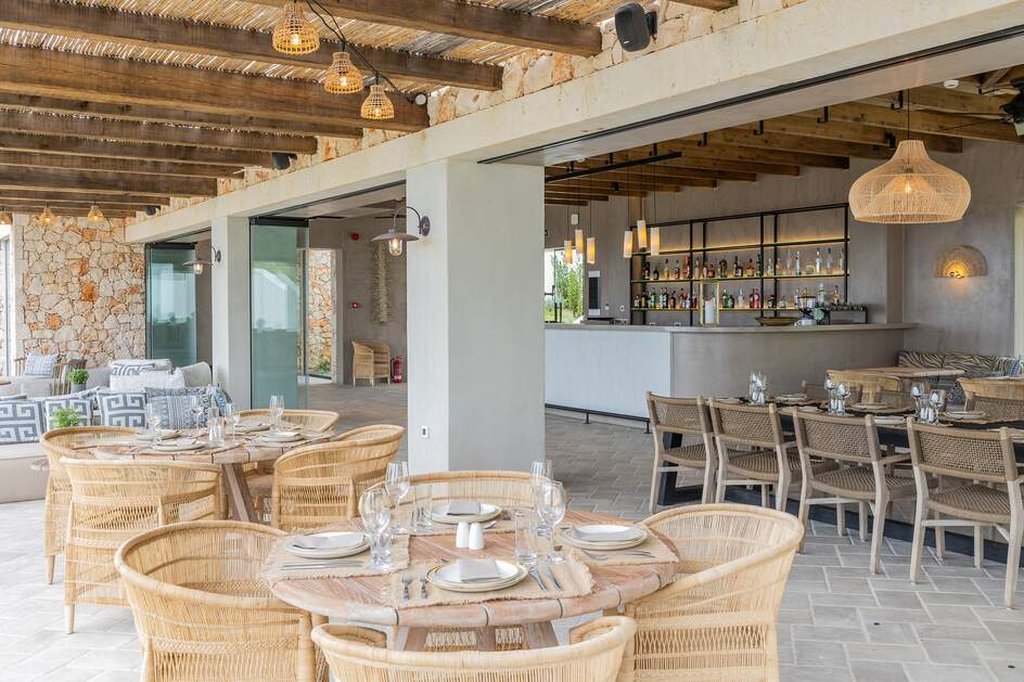 Eliamos Villas Hotel and Spa - Relais & Chateaux 37/52