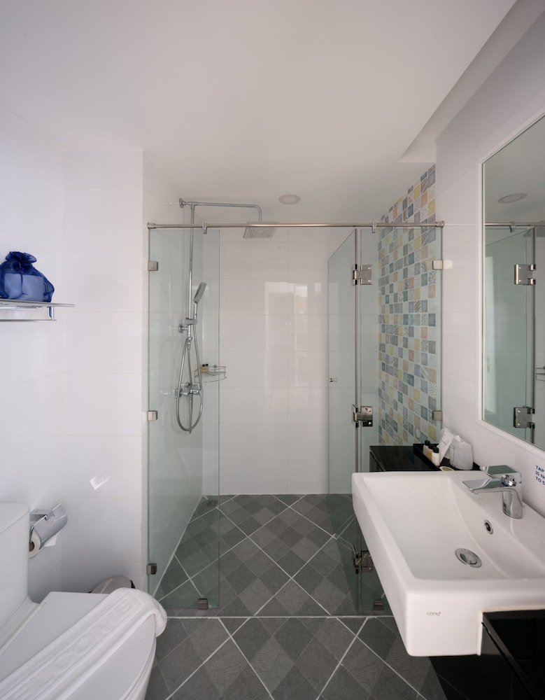 Prime Square Hotel 17/18