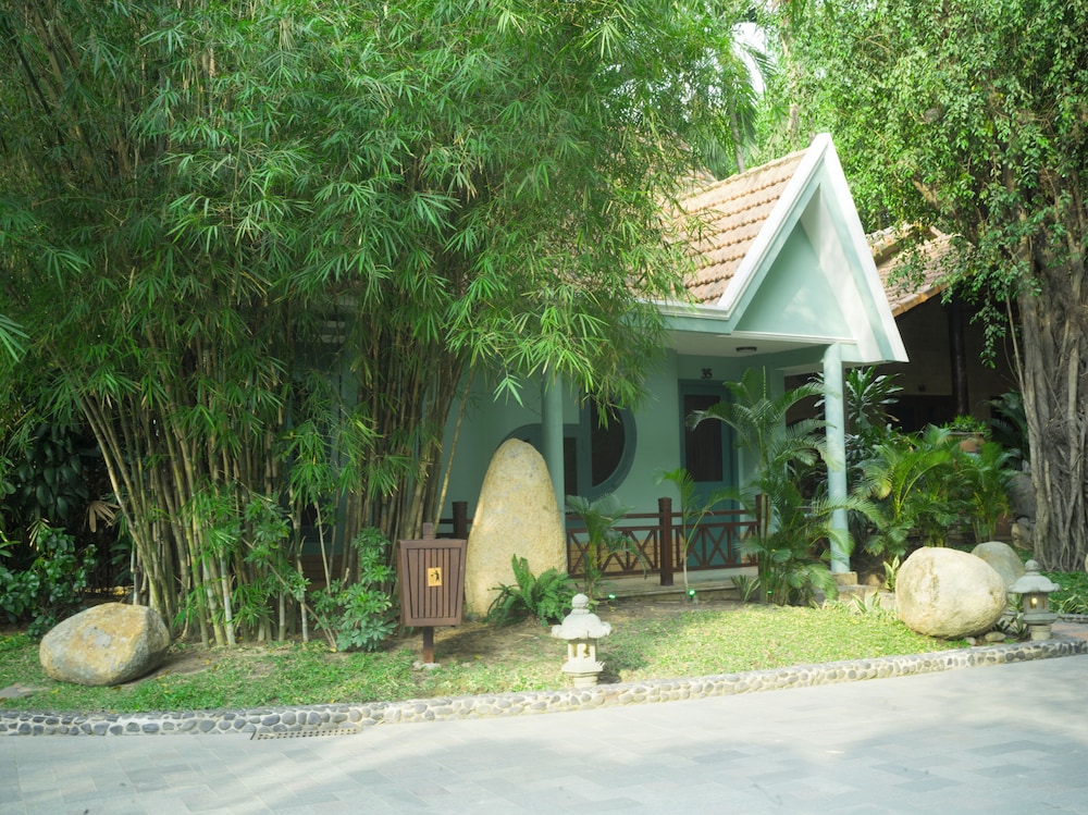 Phuong Nam Resort 45/50