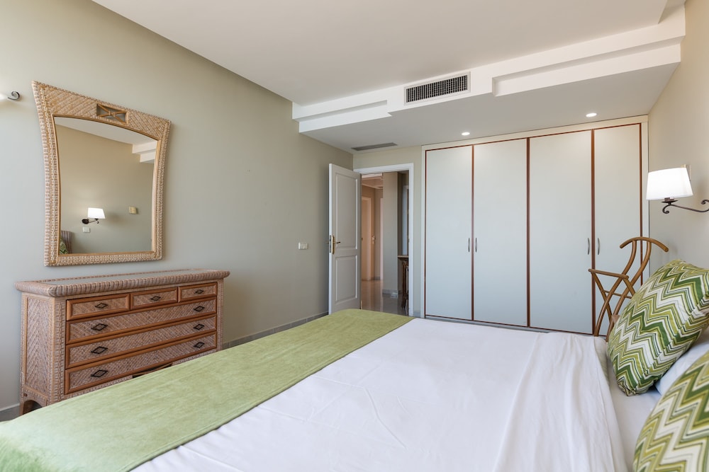 Holiday Club Jardin De Amadores 18/64