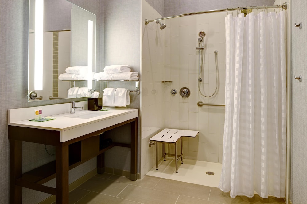 Hyatt Place St Paul Downtown 41/43