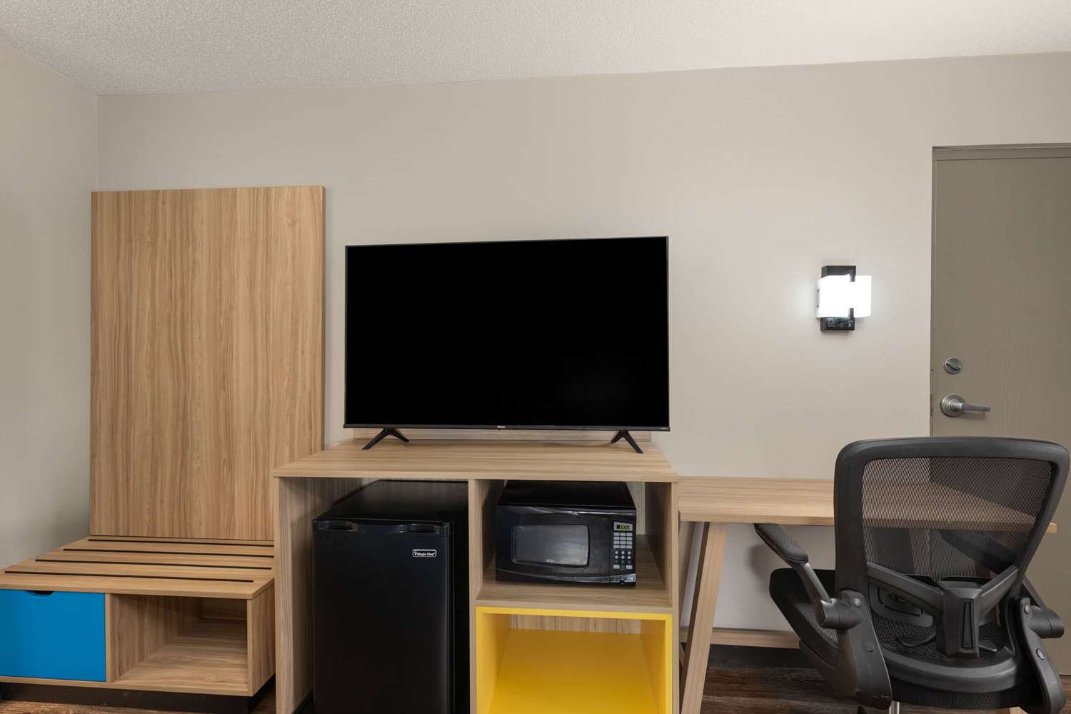 Days Inn By Wyndham Oak Grove/Ft. Campbell 23/32