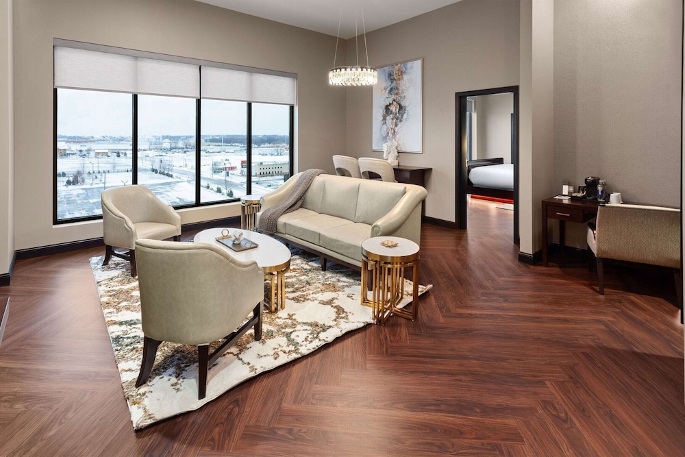 Legacy Hotel Trademark Collection by Wyndham 19/40