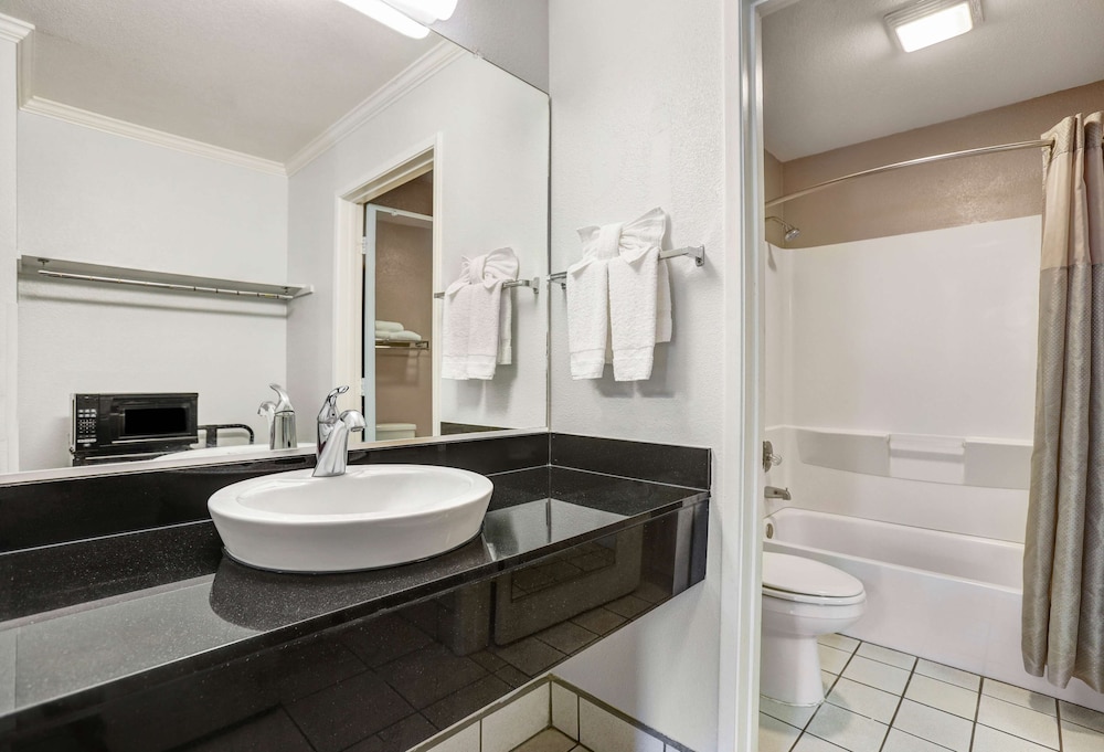 Motel6 Lodi, CA 44/47