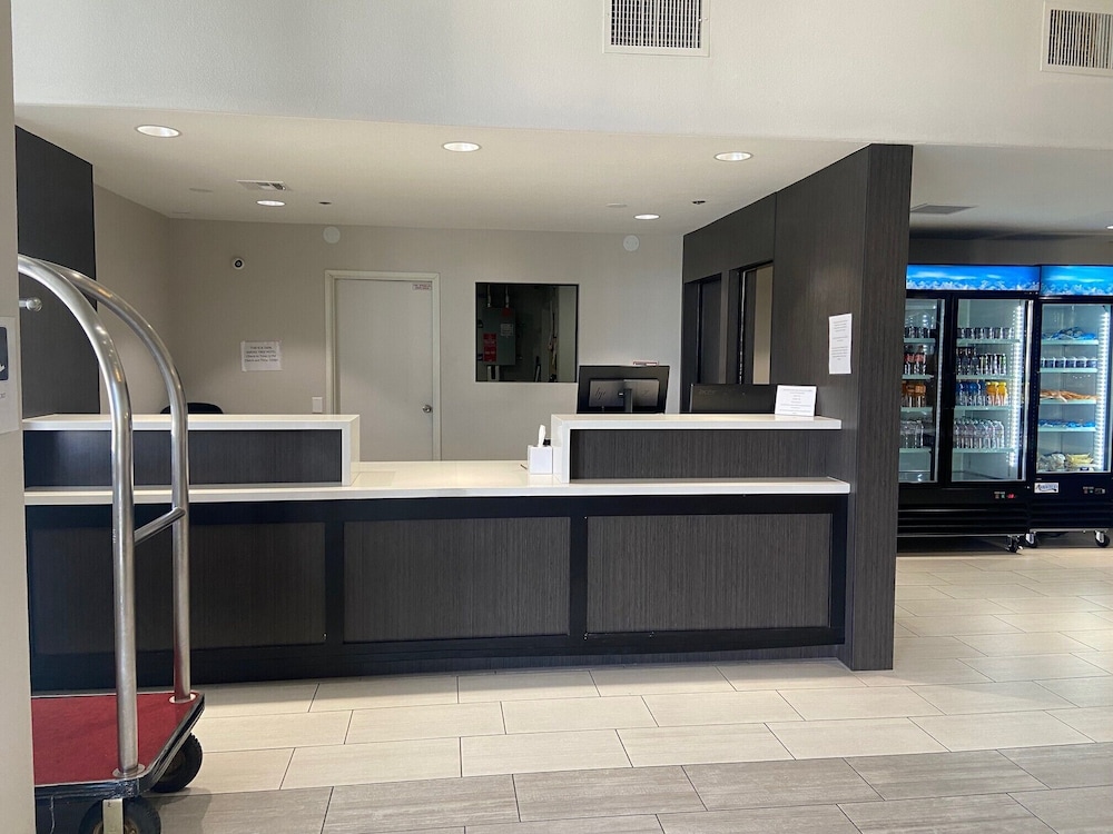 Extended Studio Hotel Ontario 4/36
