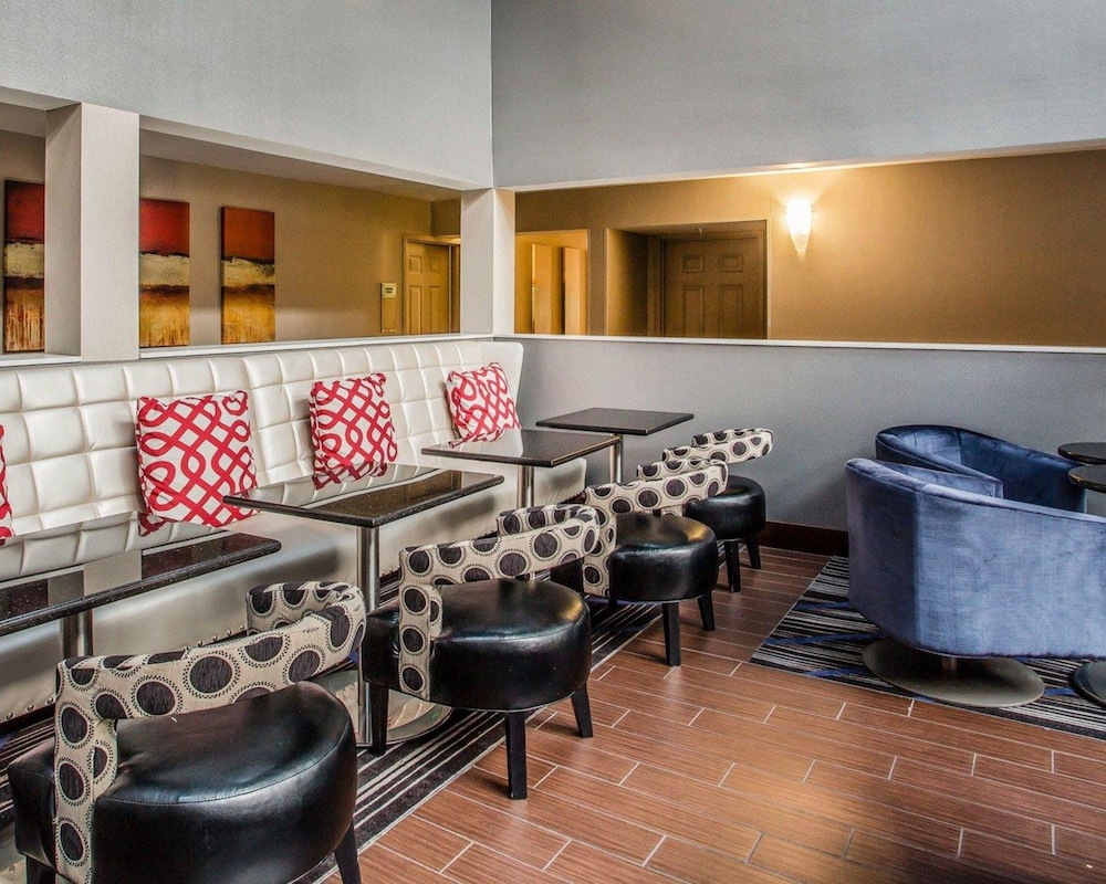 Quality Suites Nashville Airport 36/50