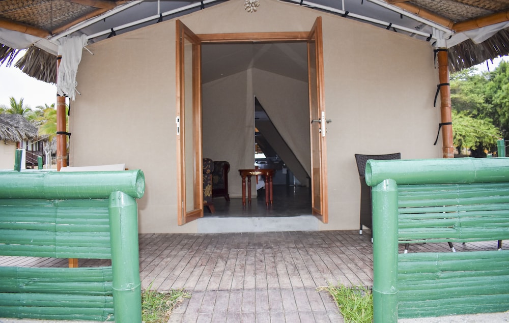 Vichayito Bungalows And Carpas 8/45