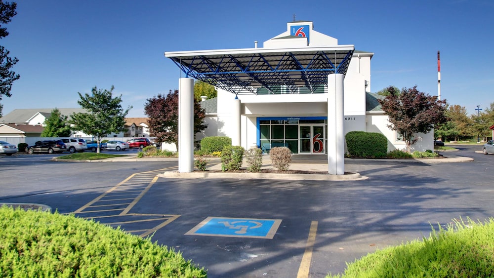 Motel6 Springfield, IL 46/50