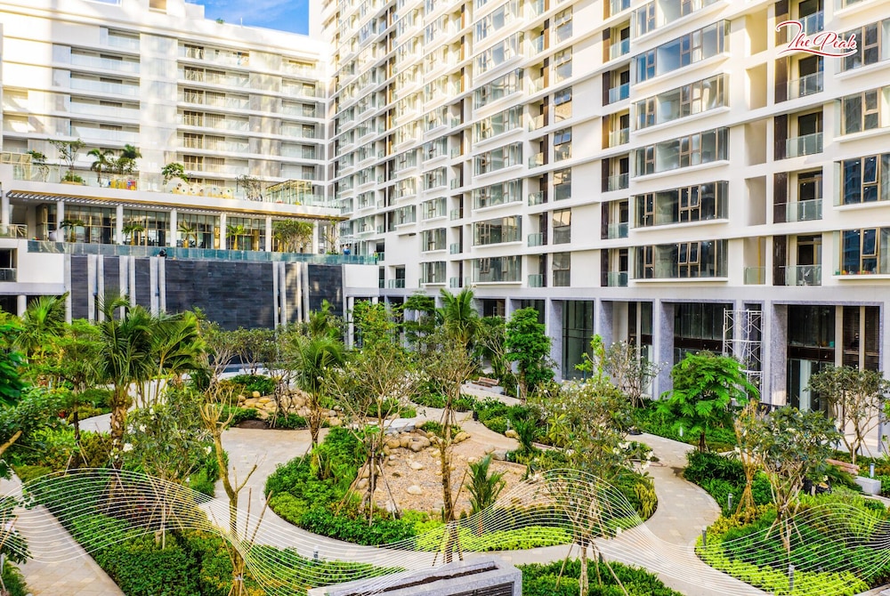 Midtown Premium Apartments 33/40