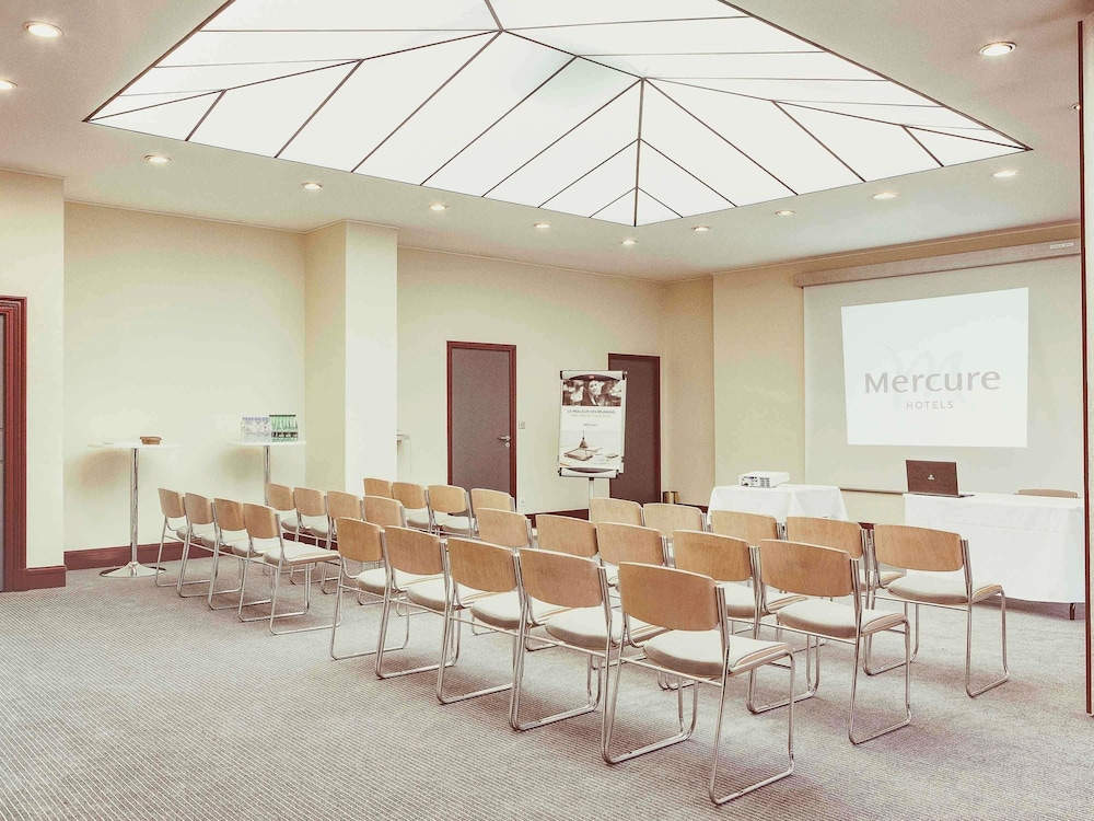 Mercure Limoges Royal Limousin 57/67