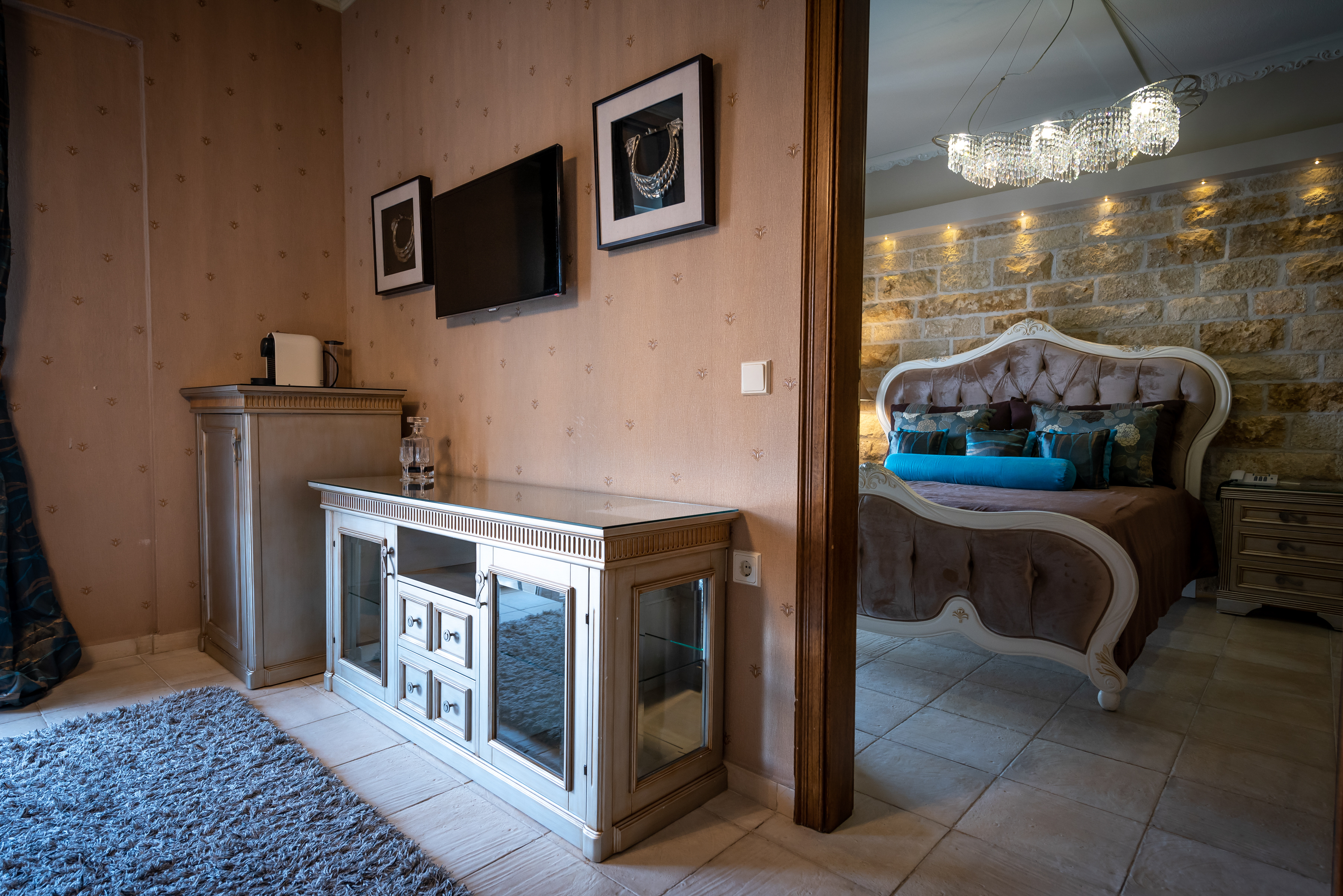 Achtis Hotel 6/50