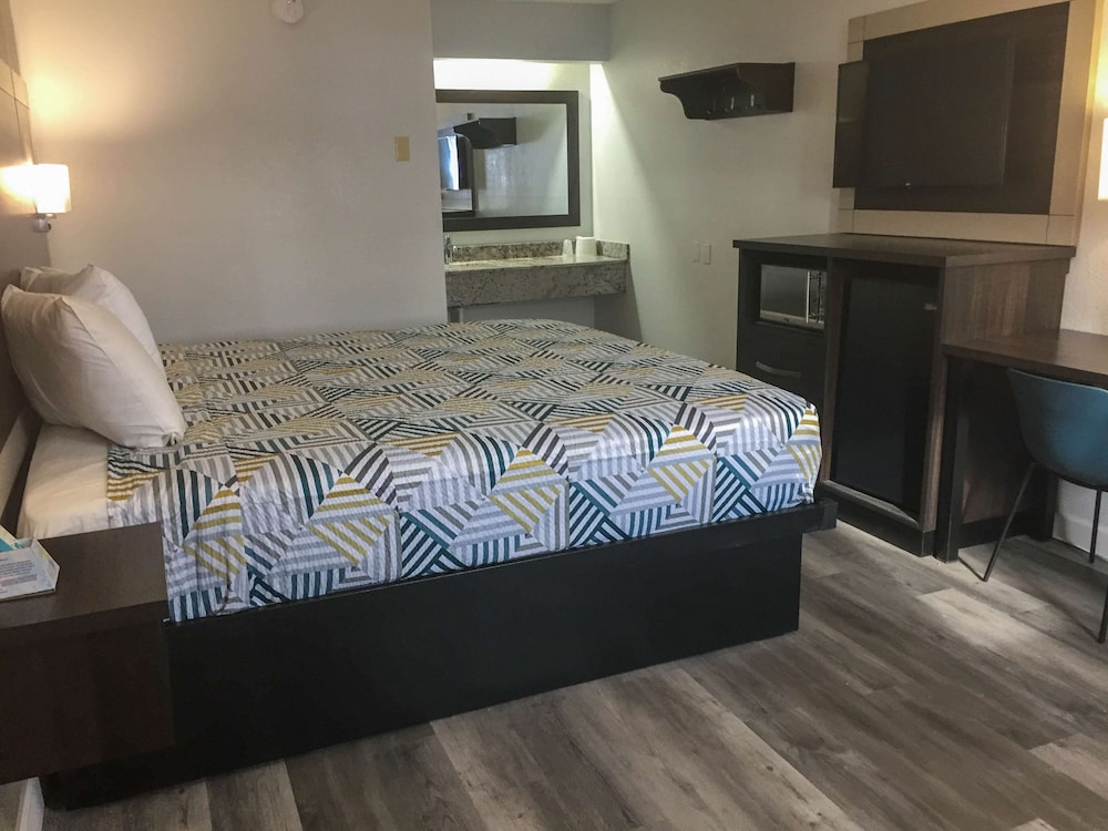 Motel6 Burnsville, MN 27/46