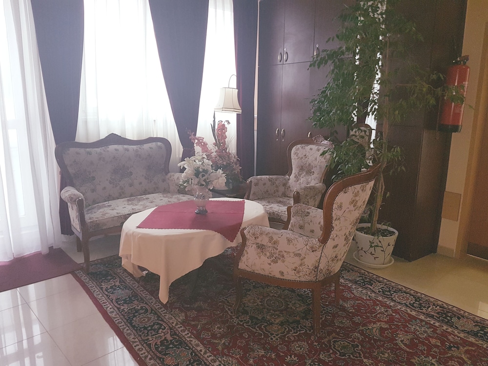 Haydn Hotel 50/50