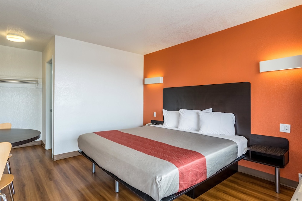 Motel6 Albuquerque, NM - Northeast 11/34