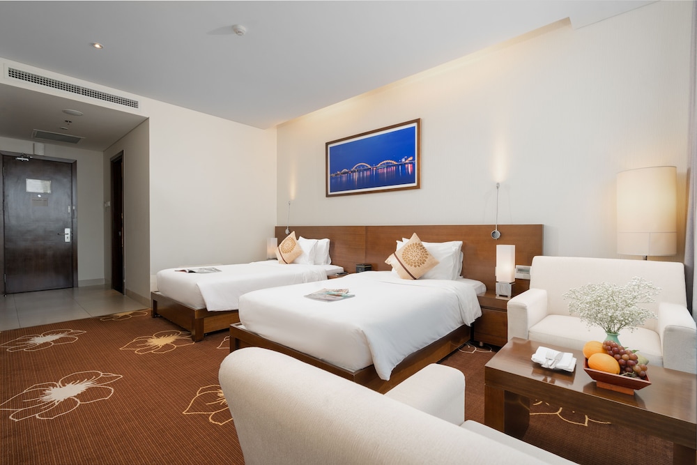 Grand Tourane Hotel 21/81
