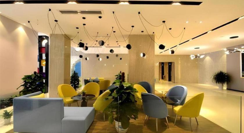 Echarm Hotel (Beihai Railway Station) 44/65