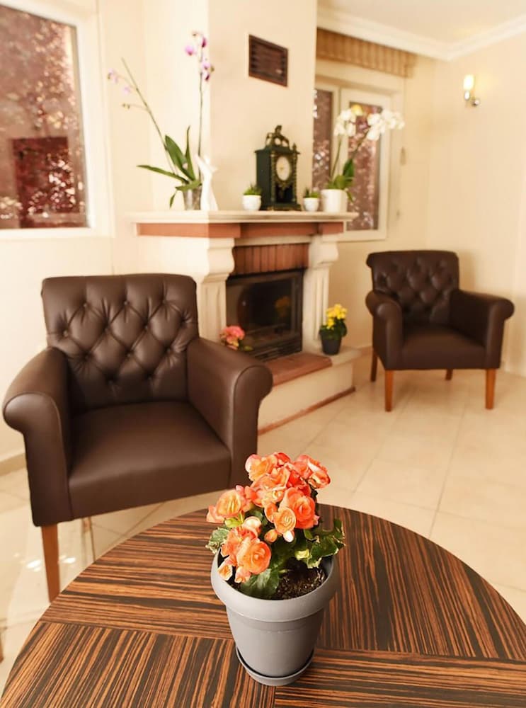 Marine House Boutique Hotel 41/51