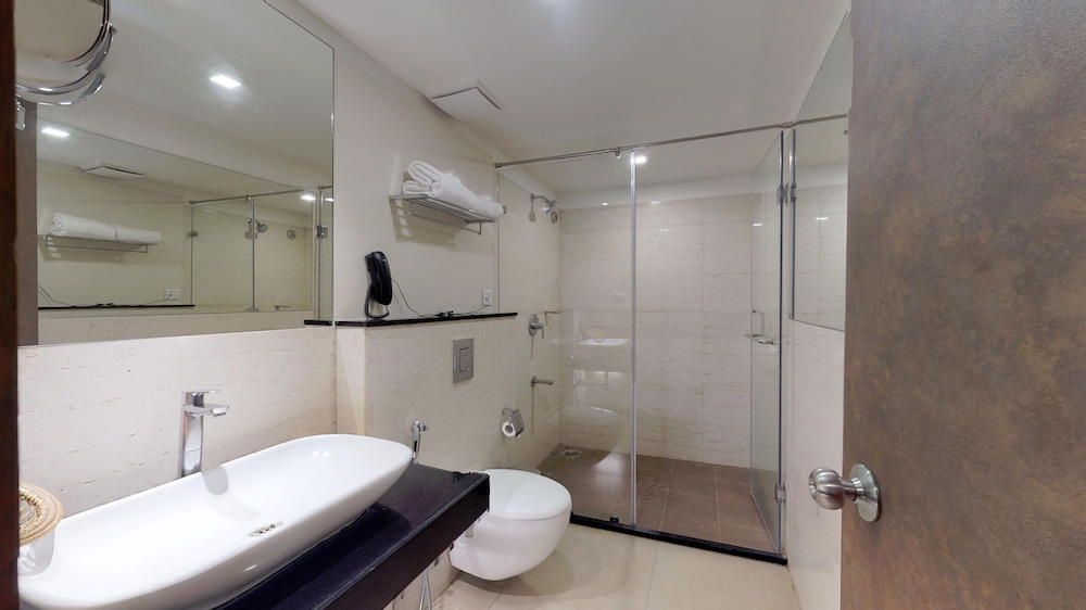 Hotel Shivas Gateway 24/77