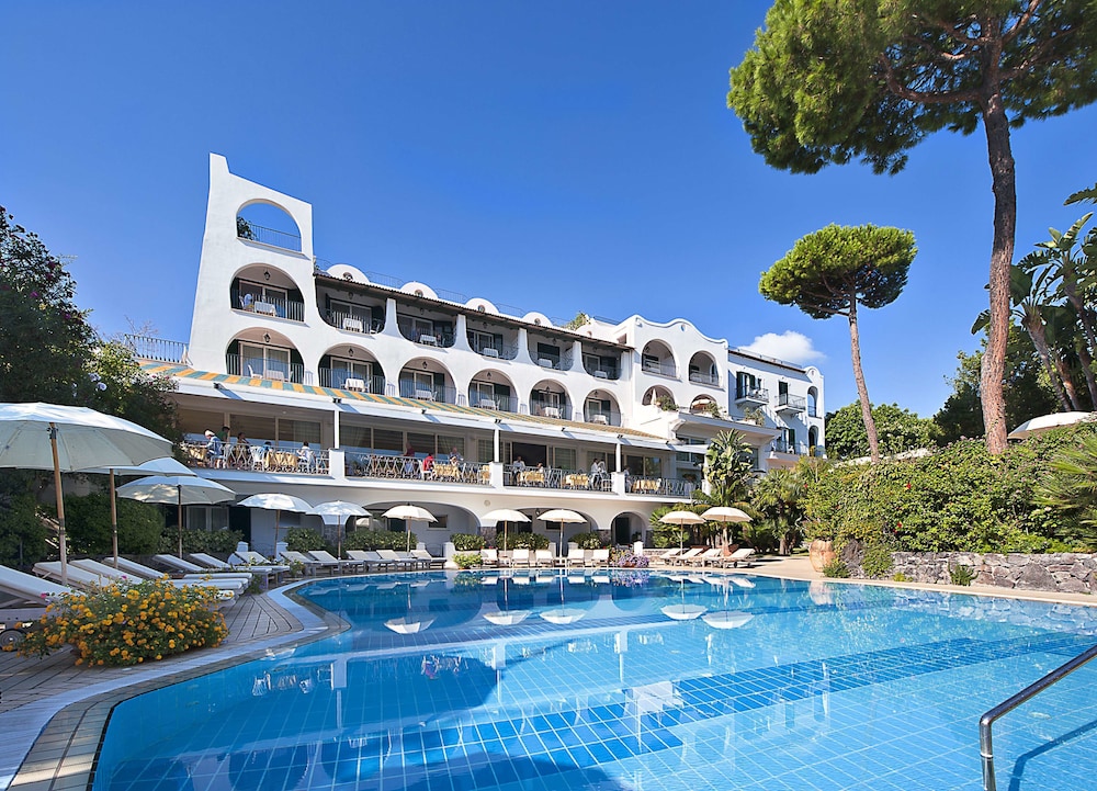 Excelsior Belvedere Hotel & Spa 2/50