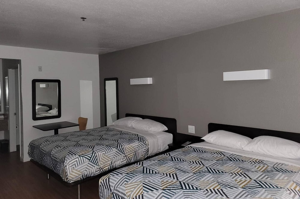 Suite, 2 Queen Beds