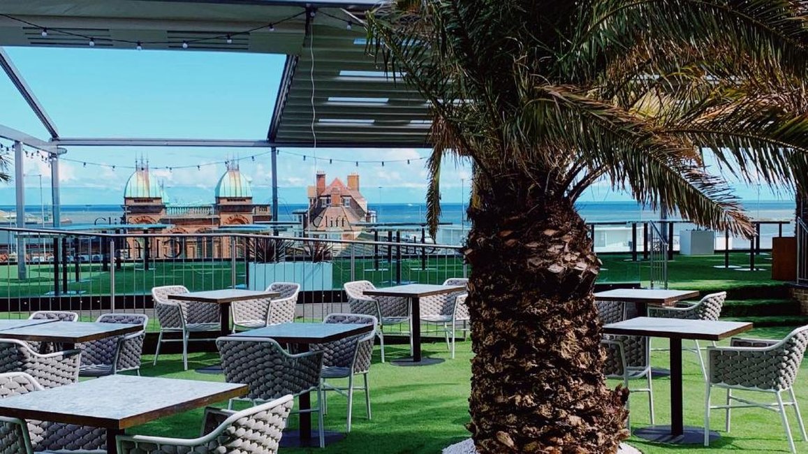 CBH Cliff Hotel 30/48