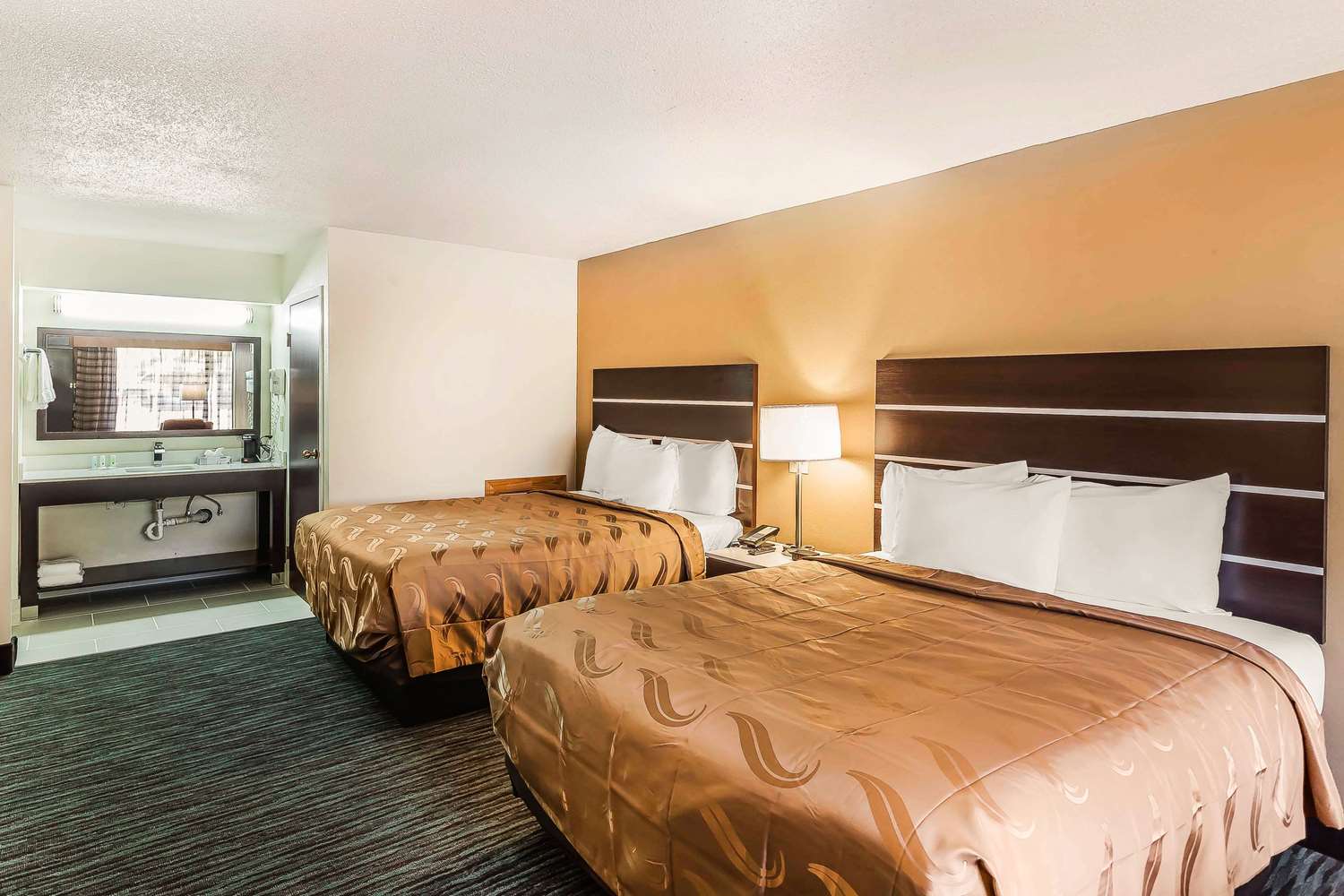 غرفة بسريرين كوين، Quality Inn South Boston - Danville East 2/4