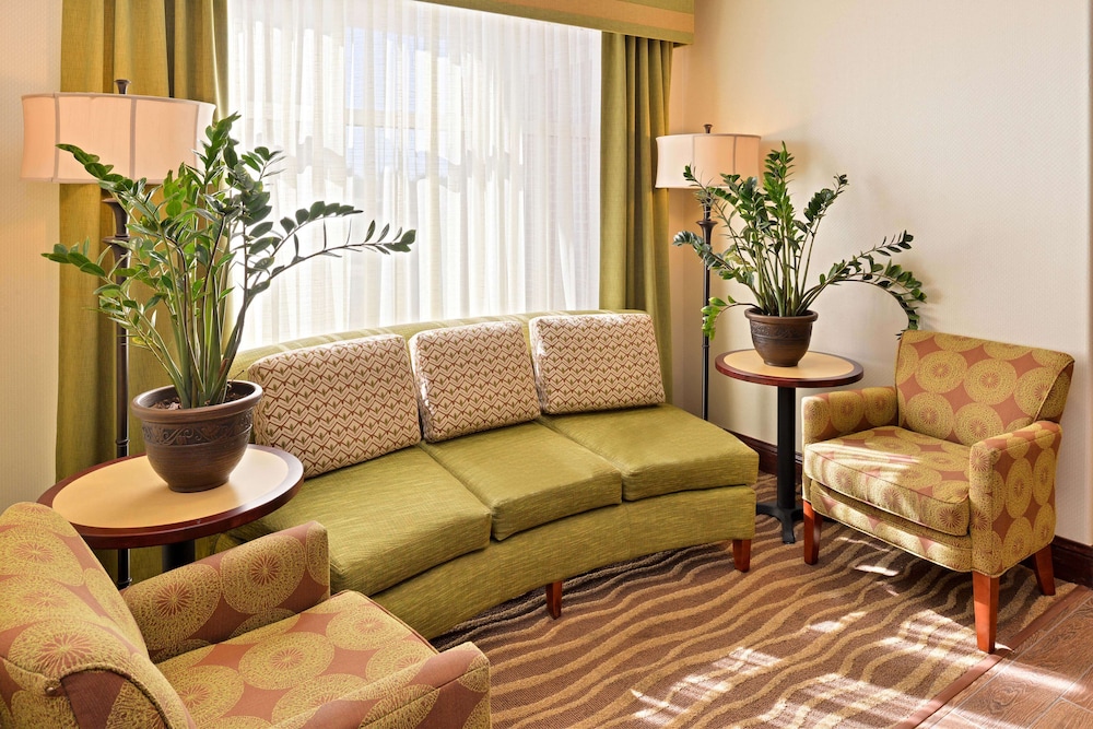 Spark by Hilton Grand Island Hotel 30/49
