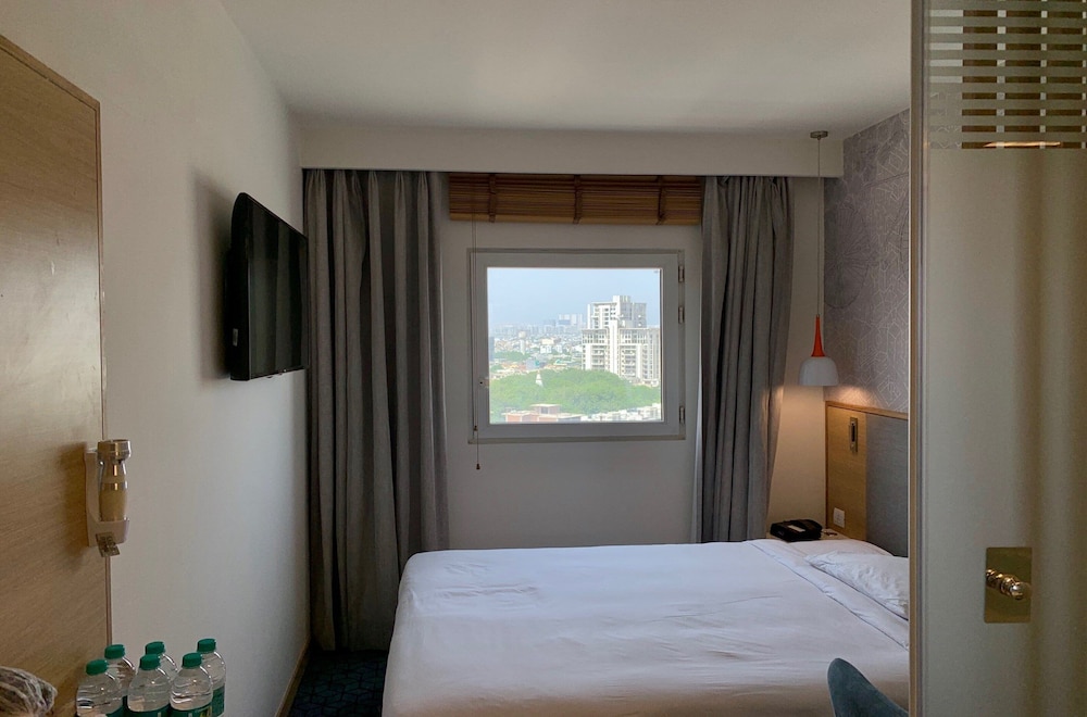 Holiday Inn Express Gurgaon Sector 50 15/49