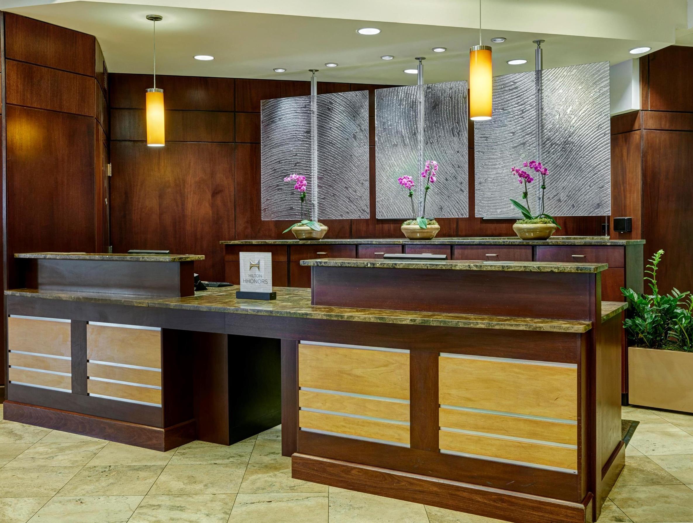 DOUBLETREE BY HILTON HOTEL CHARLOTTE 15/76
