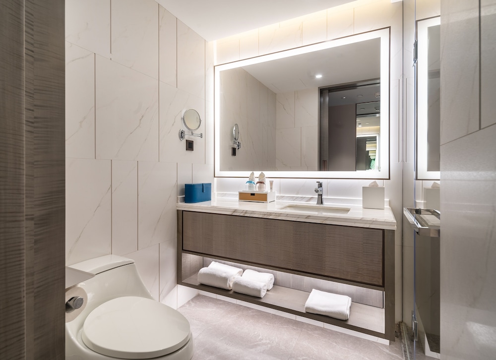 Huidong Business Hotel 44/50