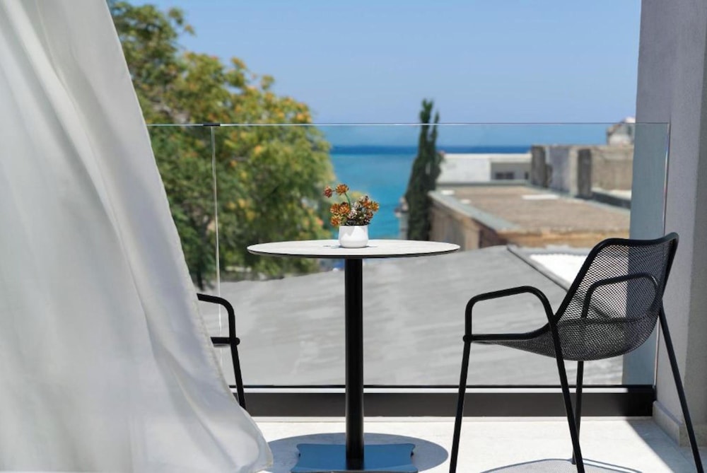 Agkyra Boutique Hotel 12/67