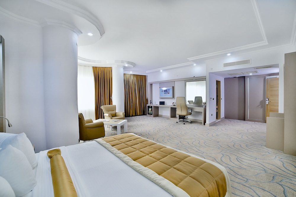 Marathon Hotel 18/39