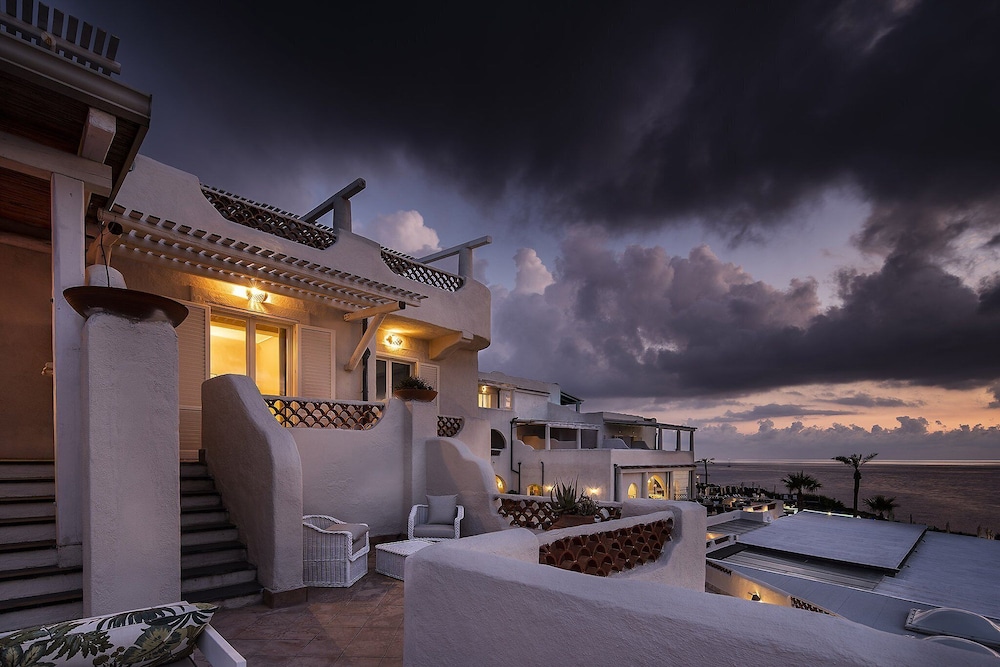 Therasia Resort Sea And Spa 84/100