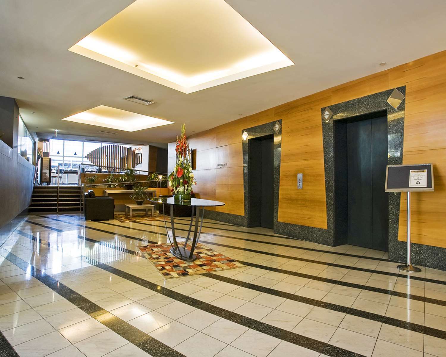 CLARION SUITES GATEWAY 6/44