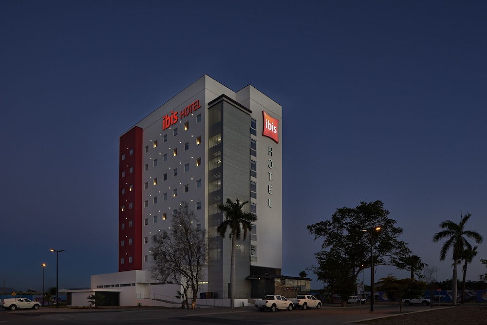 ibis Culiacan 2/50