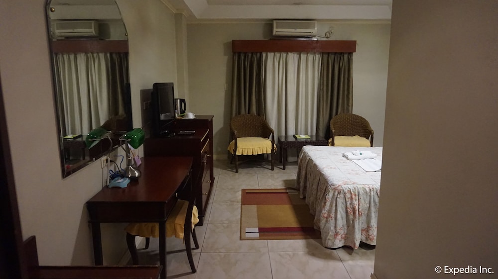 Wild Orchid Resort 72/83